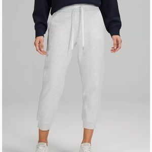 Lululemon Scuba High Rise Cropped Jogger